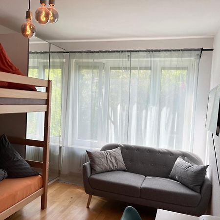 Gemuetliche Privatzimmer Mit Geteiltem Bad, Kueche Und Garten ميونيخ المظهر الخارجي الصورة