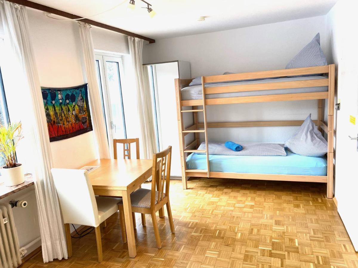 Gemuetliche Privatzimmer Mit Geteiltem Bad, Kueche Und Garten ميونيخ المظهر الخارجي الصورة