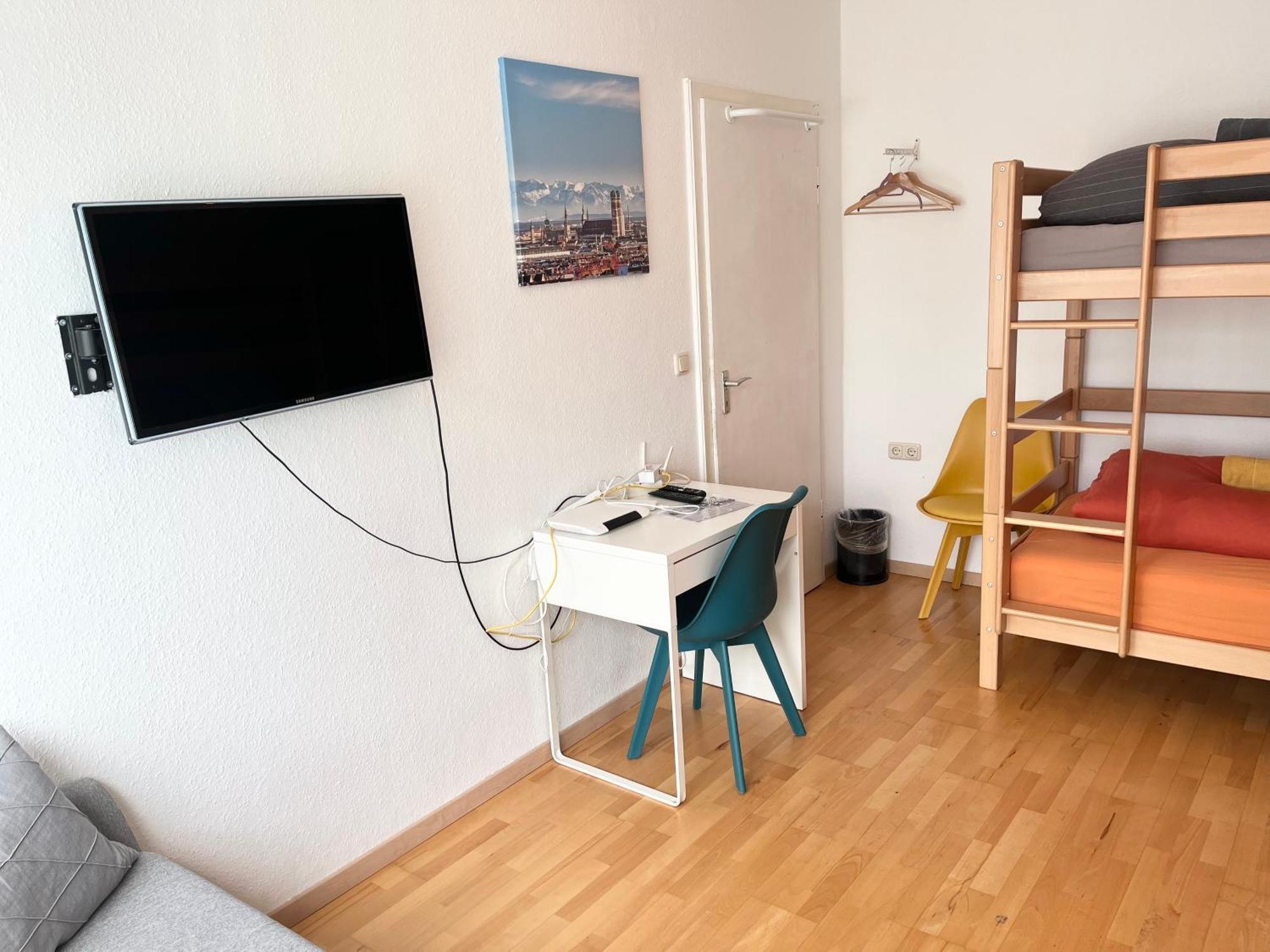 Gemuetliche Privatzimmer Mit Geteiltem Bad, Kueche Und Garten ميونيخ المظهر الخارجي الصورة