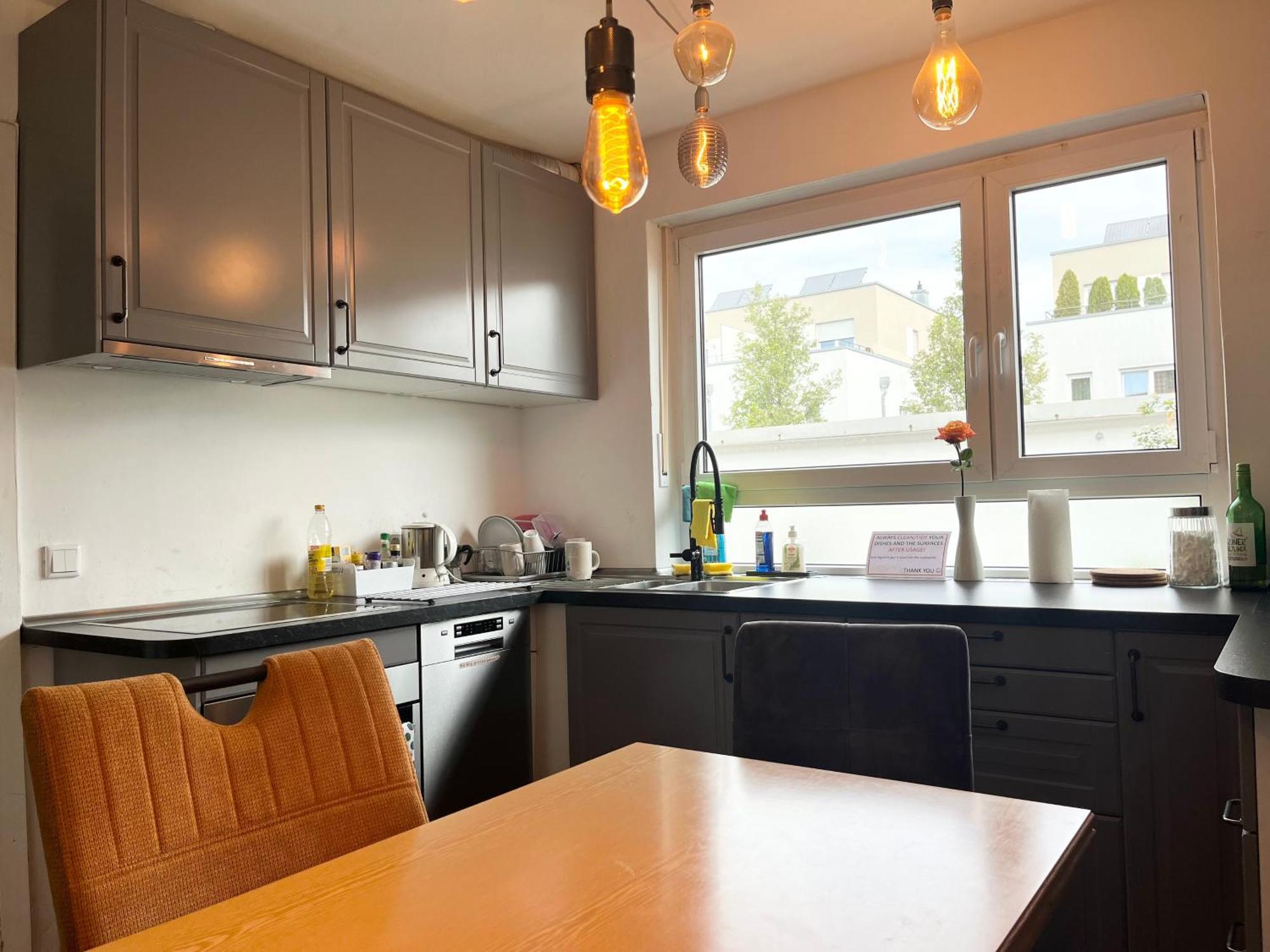 Gemuetliche Privatzimmer Mit Geteiltem Bad, Kueche Und Garten ميونيخ المظهر الخارجي الصورة