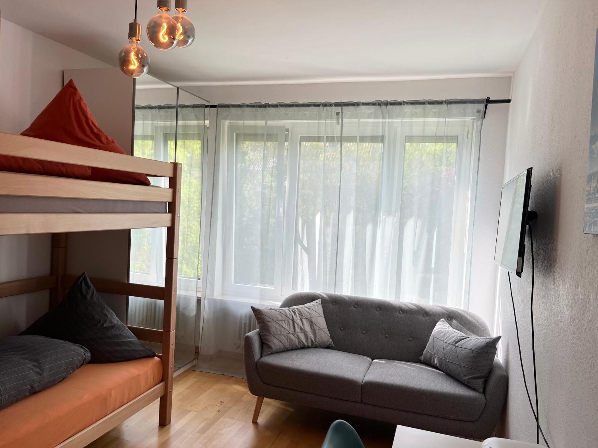 Gemuetliche Privatzimmer Mit Geteiltem Bad, Kueche Und Garten ميونيخ المظهر الخارجي الصورة